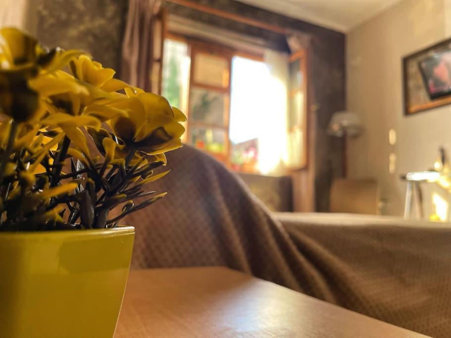 Cozy Old Train Station Appartement Tirana